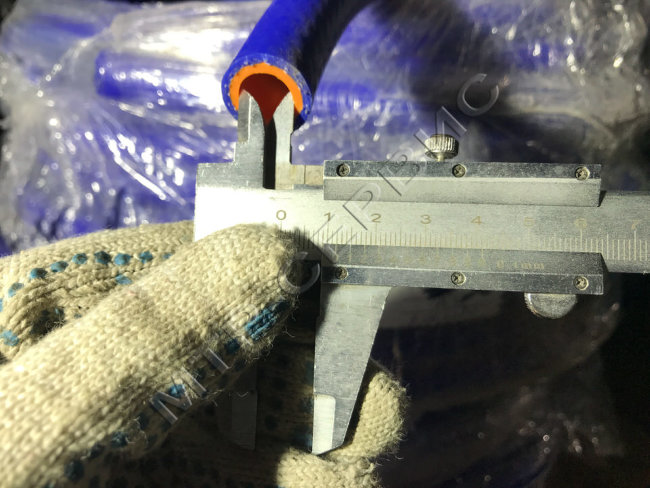 Рукав силиконовый 12мм P=10Атм (арм. 2 слоя) Рукав силиконовый 12мм P=10Атм (арм. 2 слоя)