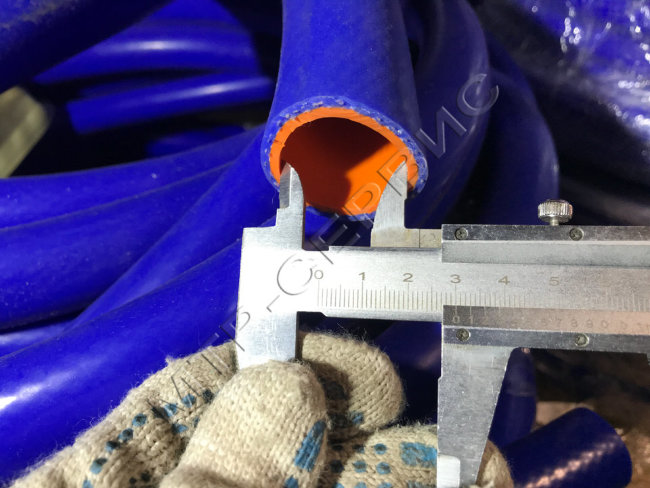 Рукав силиконовый 30мм P=10Атм (арм. 2 слоя) Рукав силиконовый 30мм P=10Атм (арм. 2 слоя)